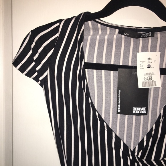 Black and white striped dress - Picture 3 of 3